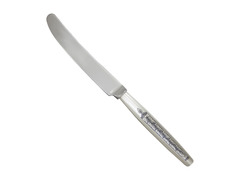 Серебряный столовый нож с лиственным орнаментом на ручке